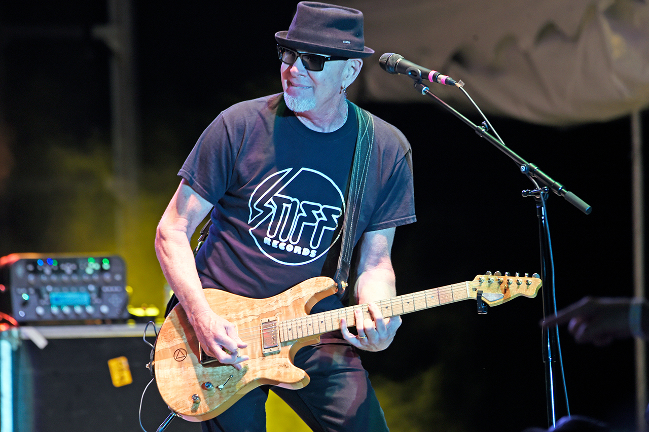 Still Hungry, Still Humble: Mark Kendall Talks Blues, Bars, and the Beauty of Great White