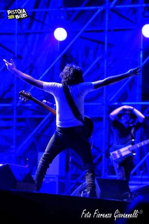 Live & Loud