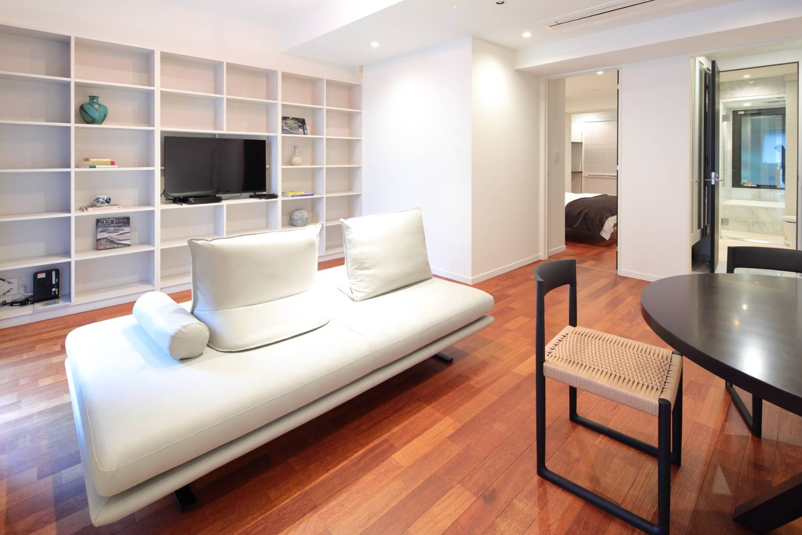 The Yu Minami Aoyama 203