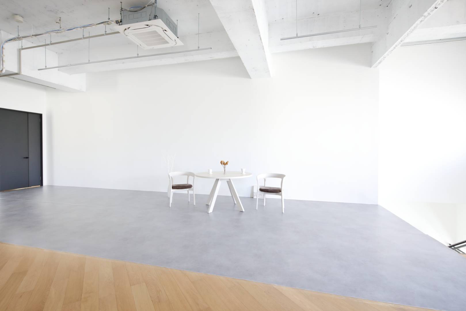 That's color vase 2st メゾネット