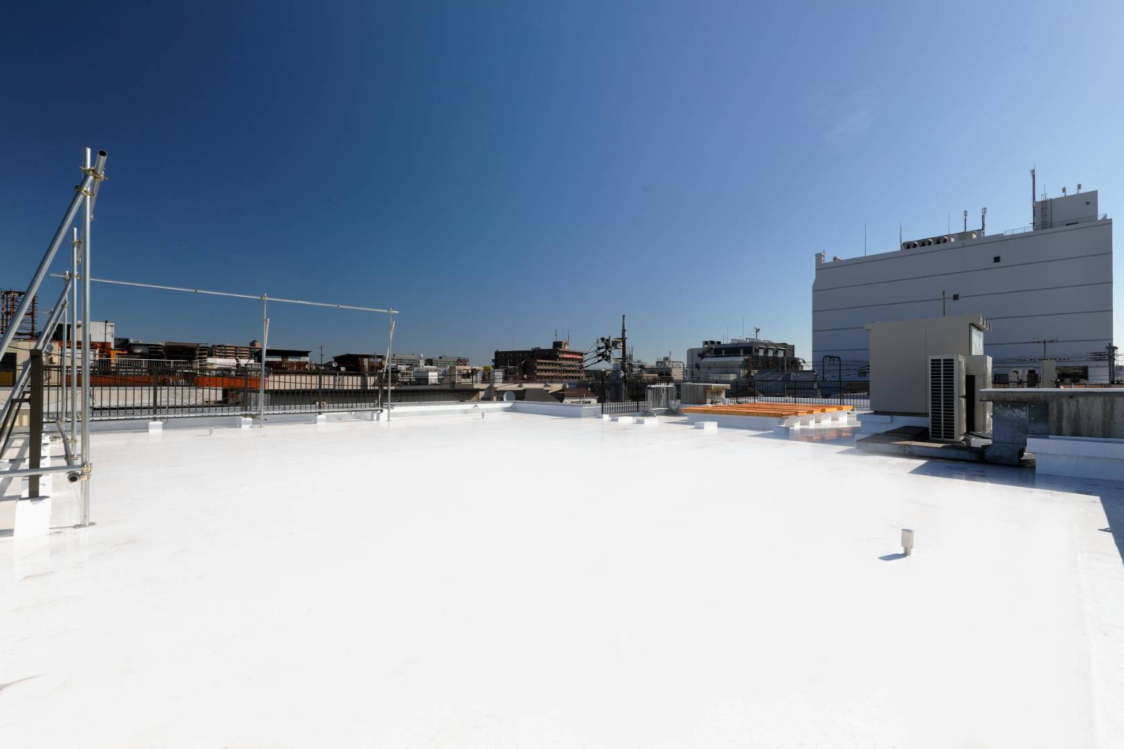 That's color vase Rooftop