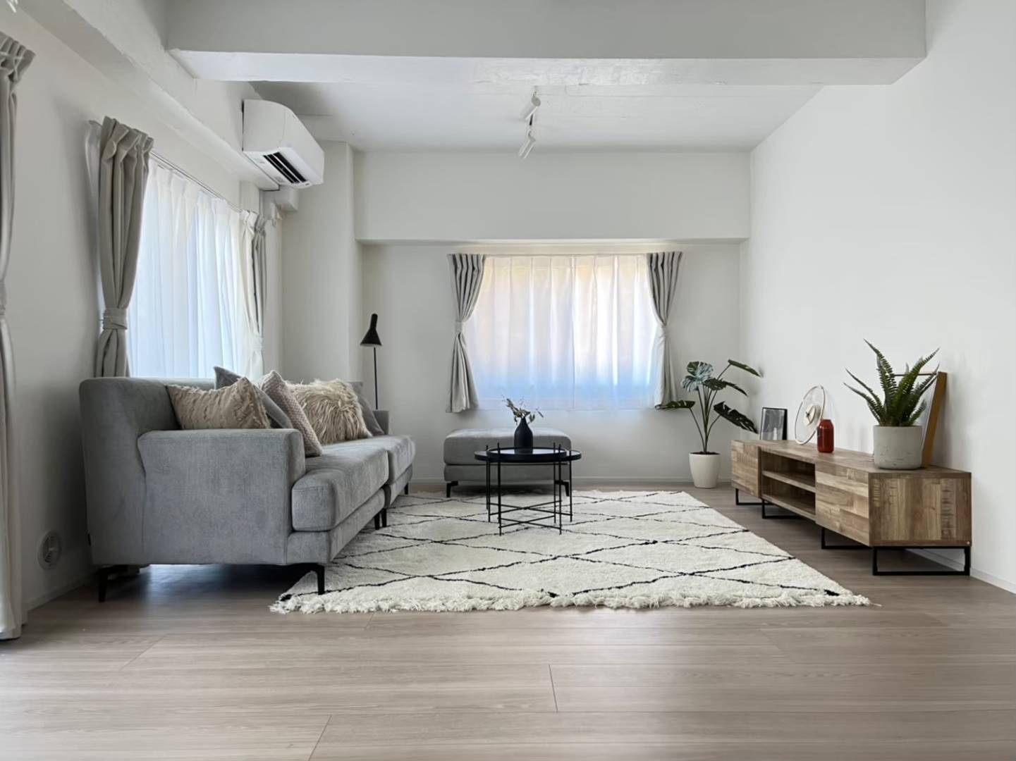 EBISU HOUSE