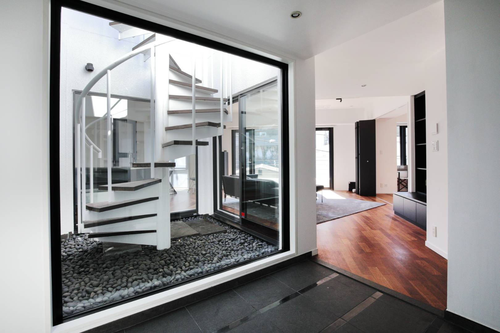 The Yu Minami Aoyama 301