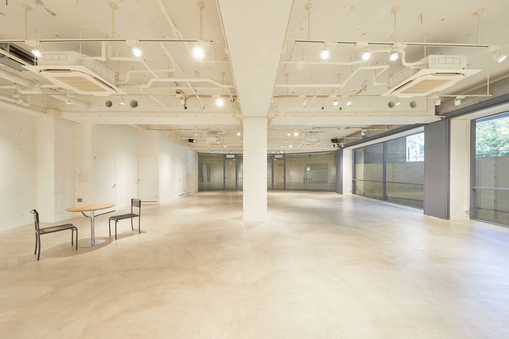 スタジオの画像