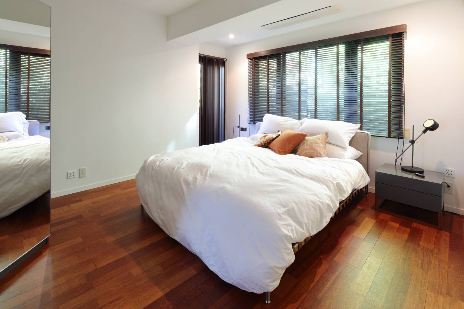 The Yu Minami Aoyama 301