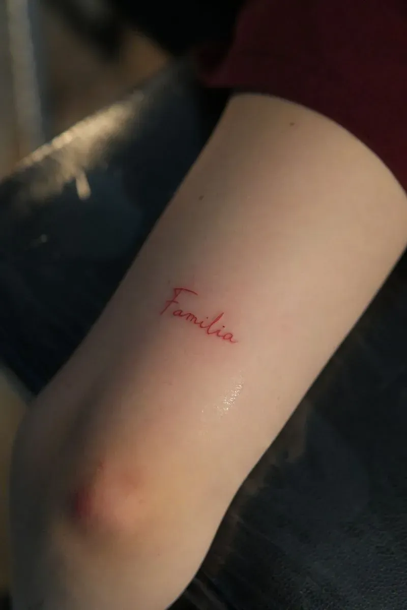 Familia — Línea fina