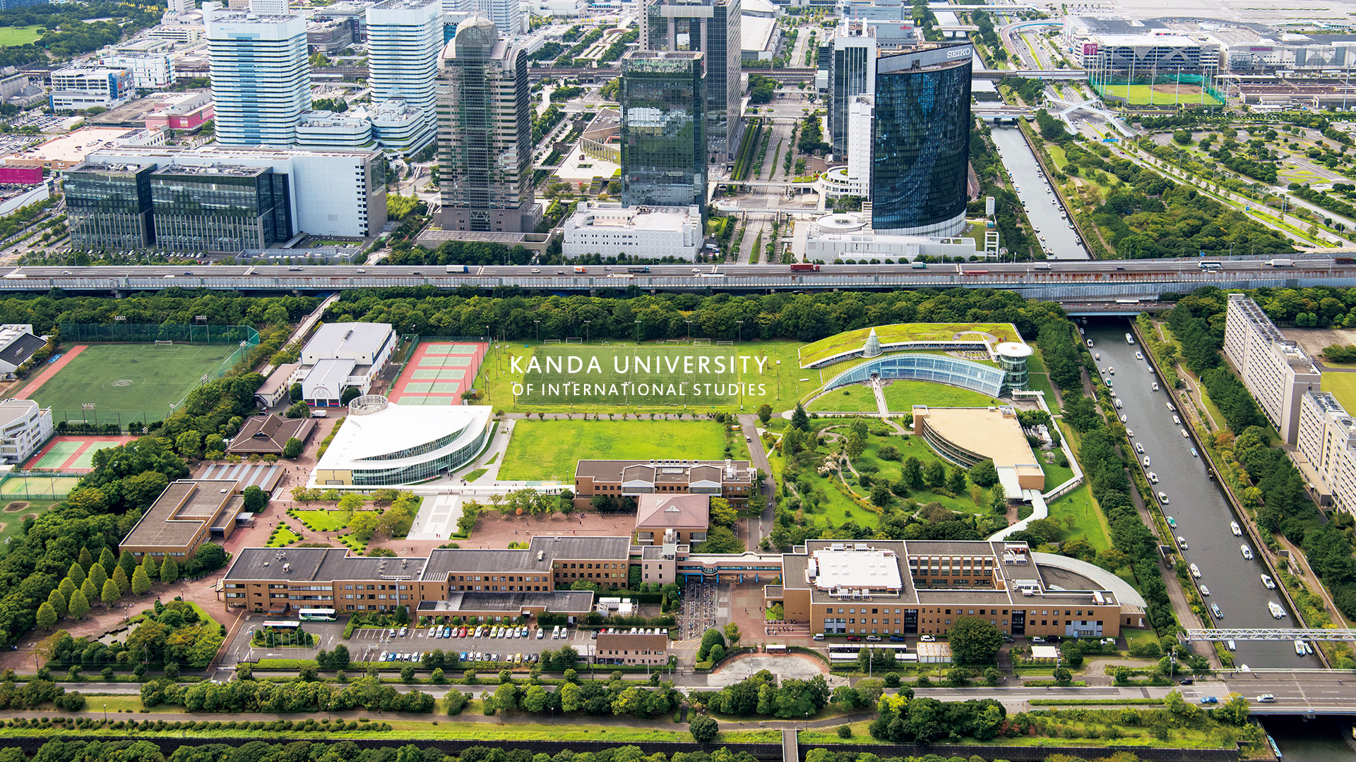 Đại học Ngoại ngữ Kanda Banner