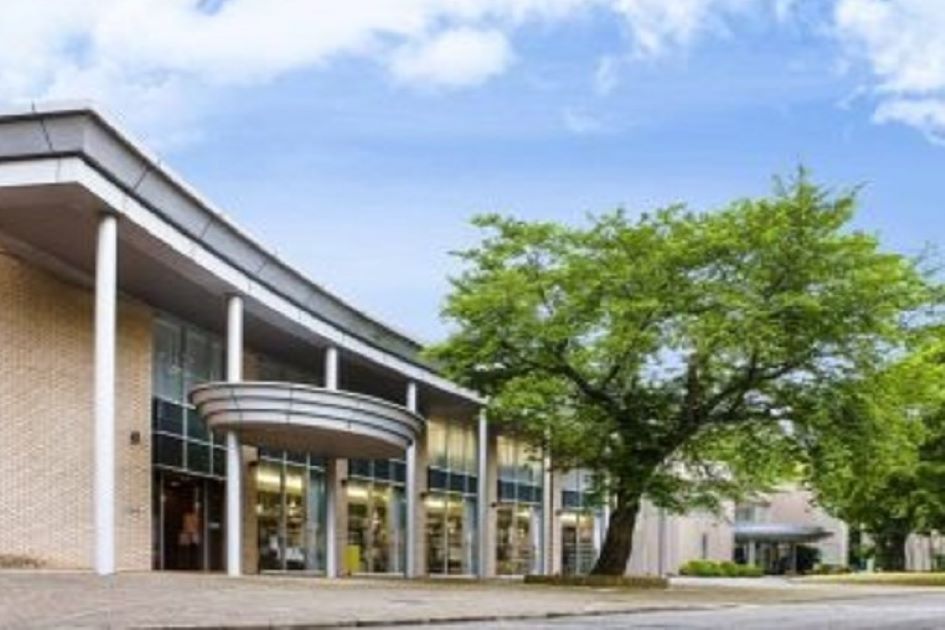 Đại học Quốc tế Kaichi Banner