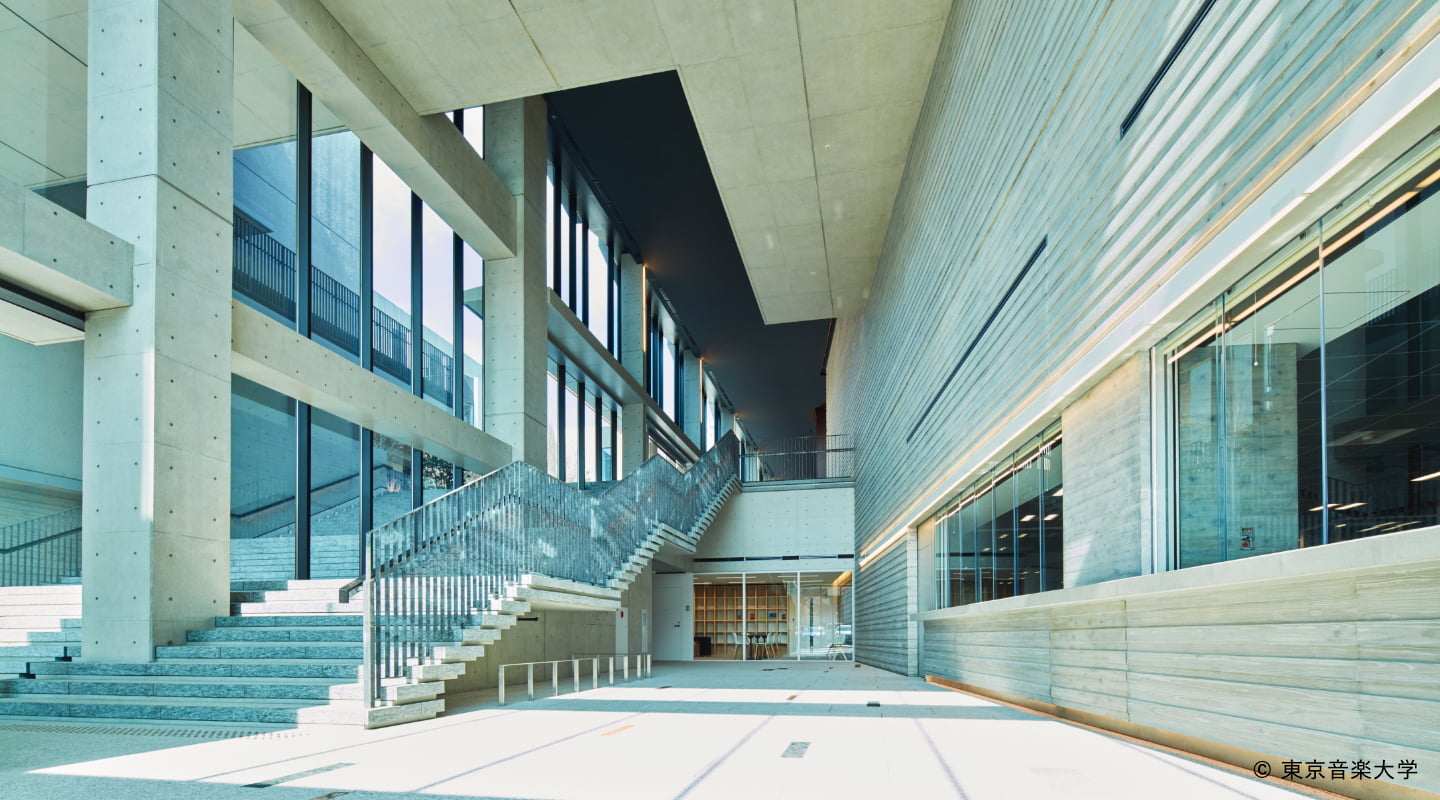 Đại học Âm nhạc Tokyo Banner