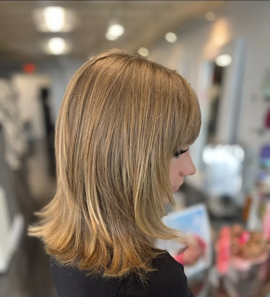 Beauty with the bangs