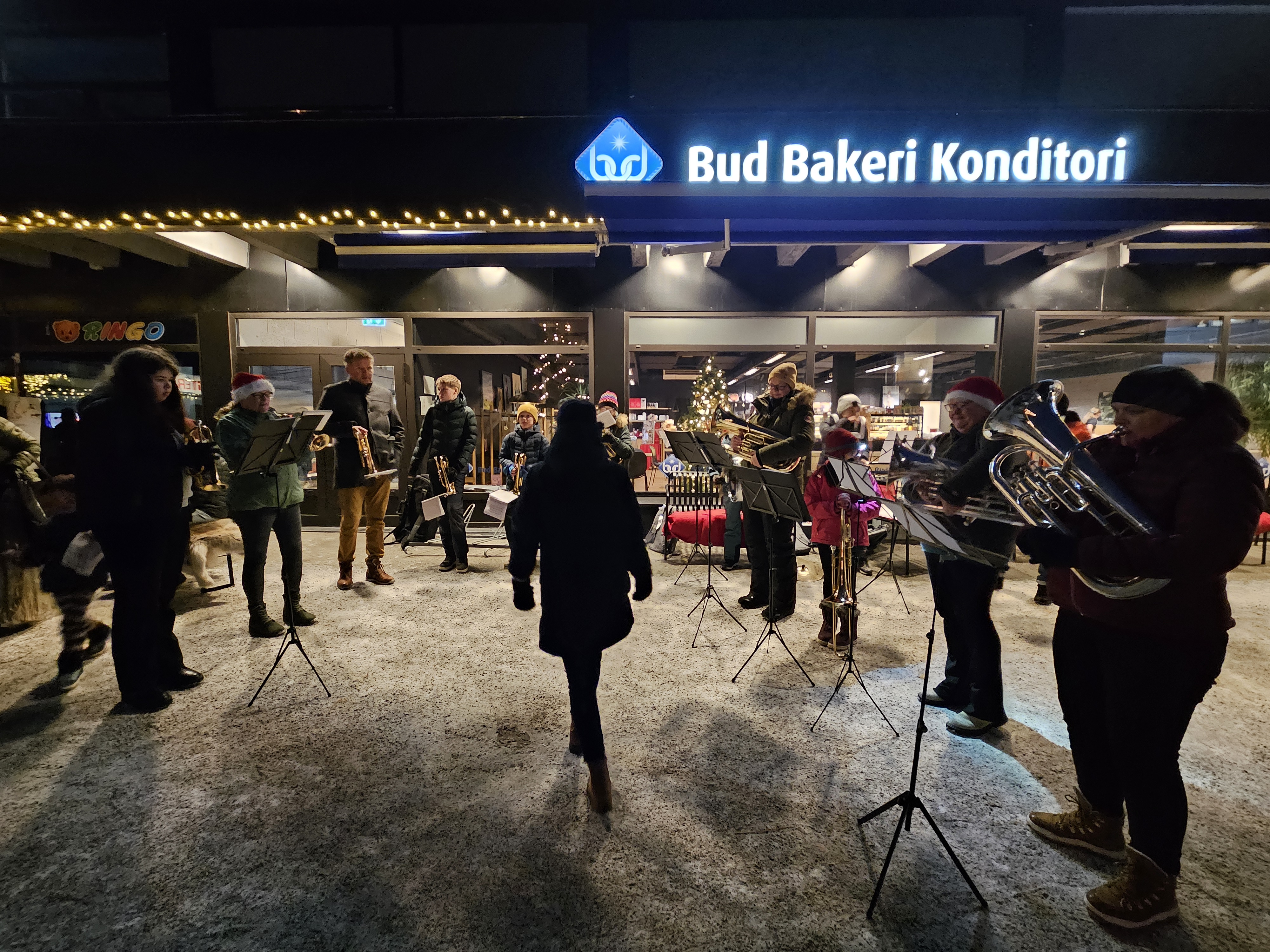 Elnesvågen sentrum 2.12.2023