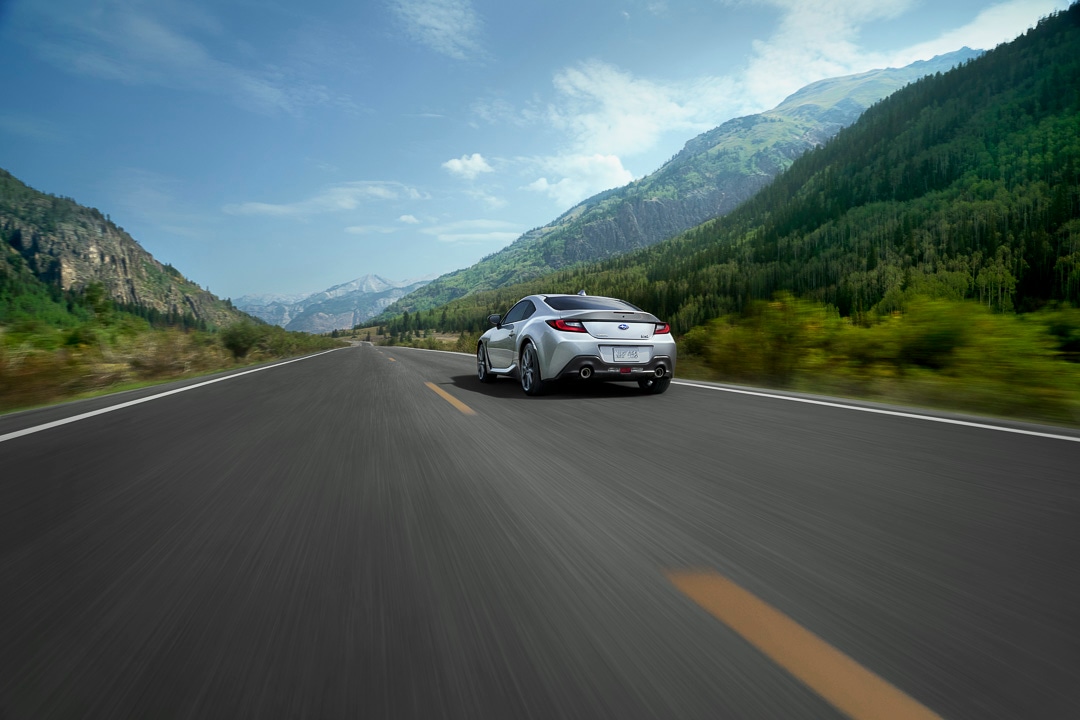 vue latérale arrière du Subaru BRZ 2022