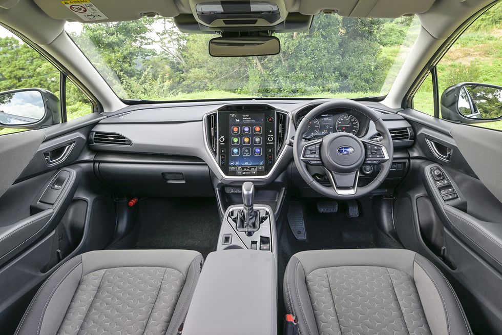 vue de l'habitacle et tableau de bord d'une Subaru Crosstrek 2024