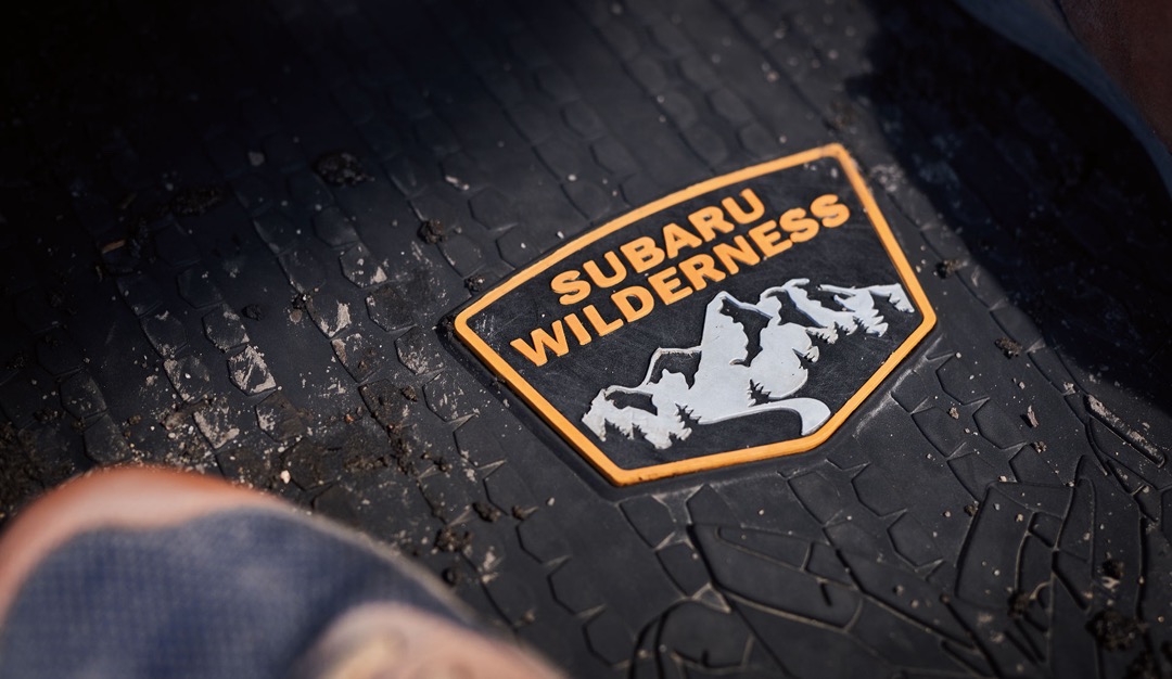 Tapis protecteurs en moquette/toutes saisons du Subaru Wilderness.