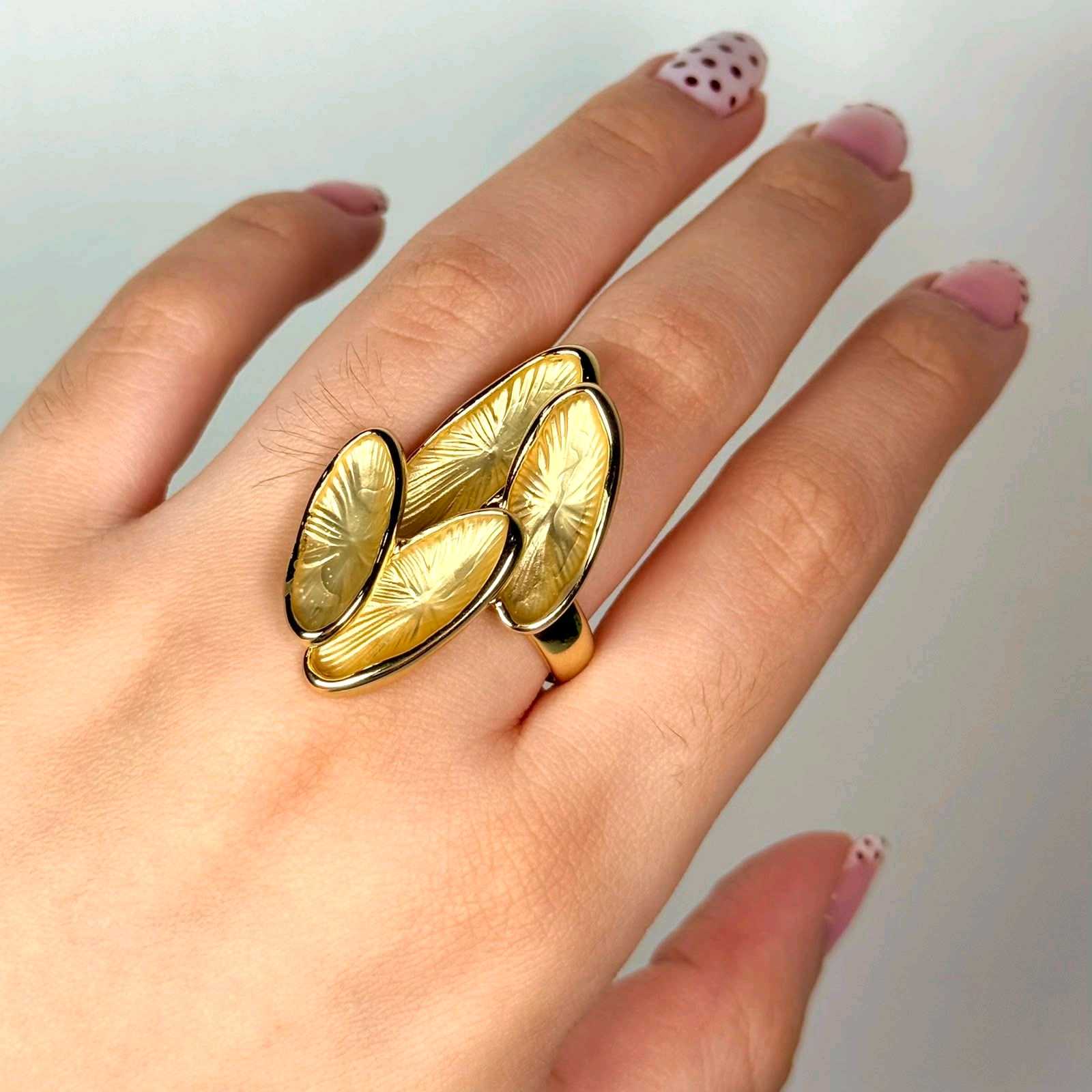 Anillo estilo hoja Dubai (talla 8) - Andubai