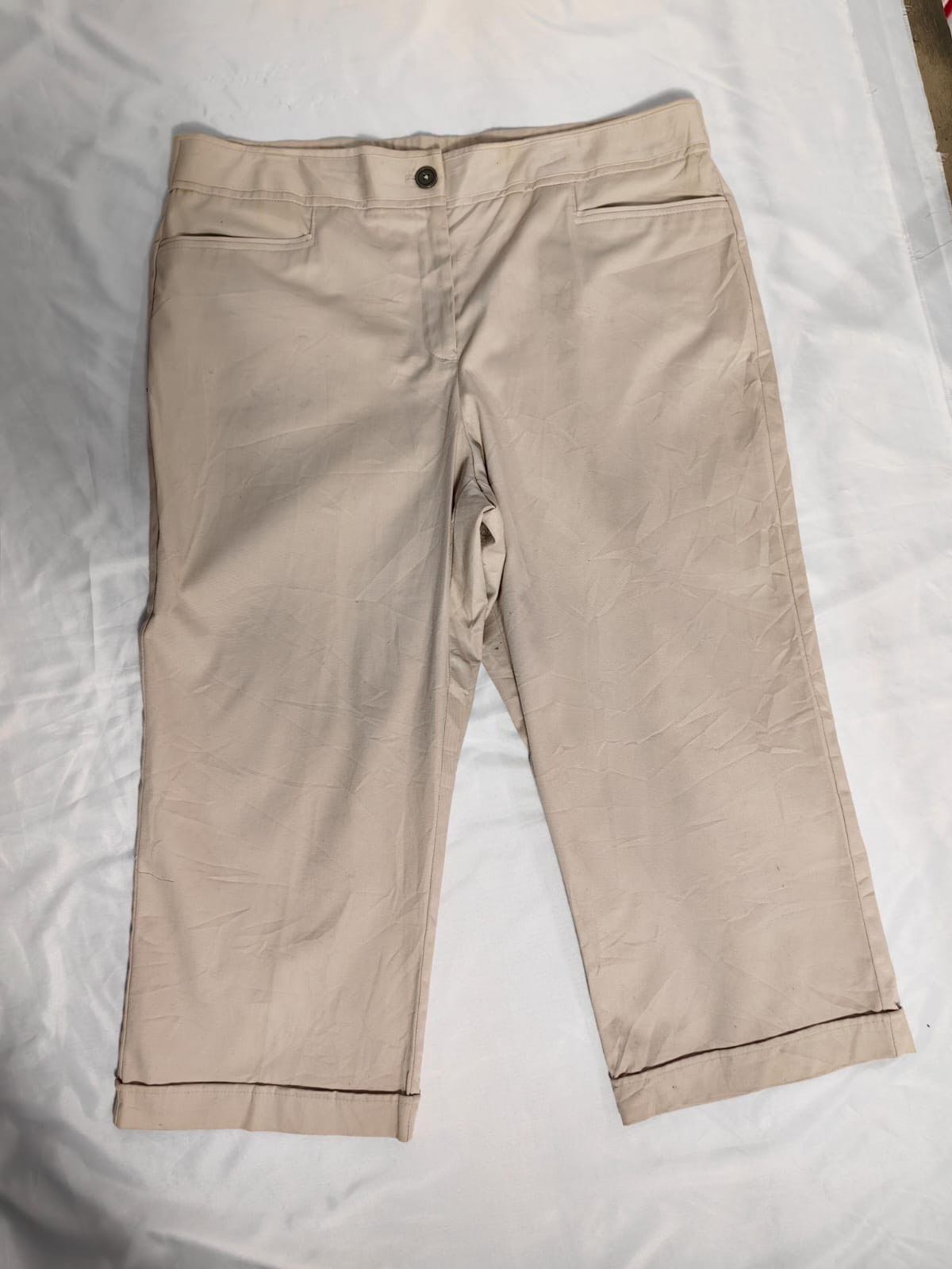 Talla 🇲🇽42 | 🇺🇸18 | Pantalón Capri | J528 | SAGHARBOR