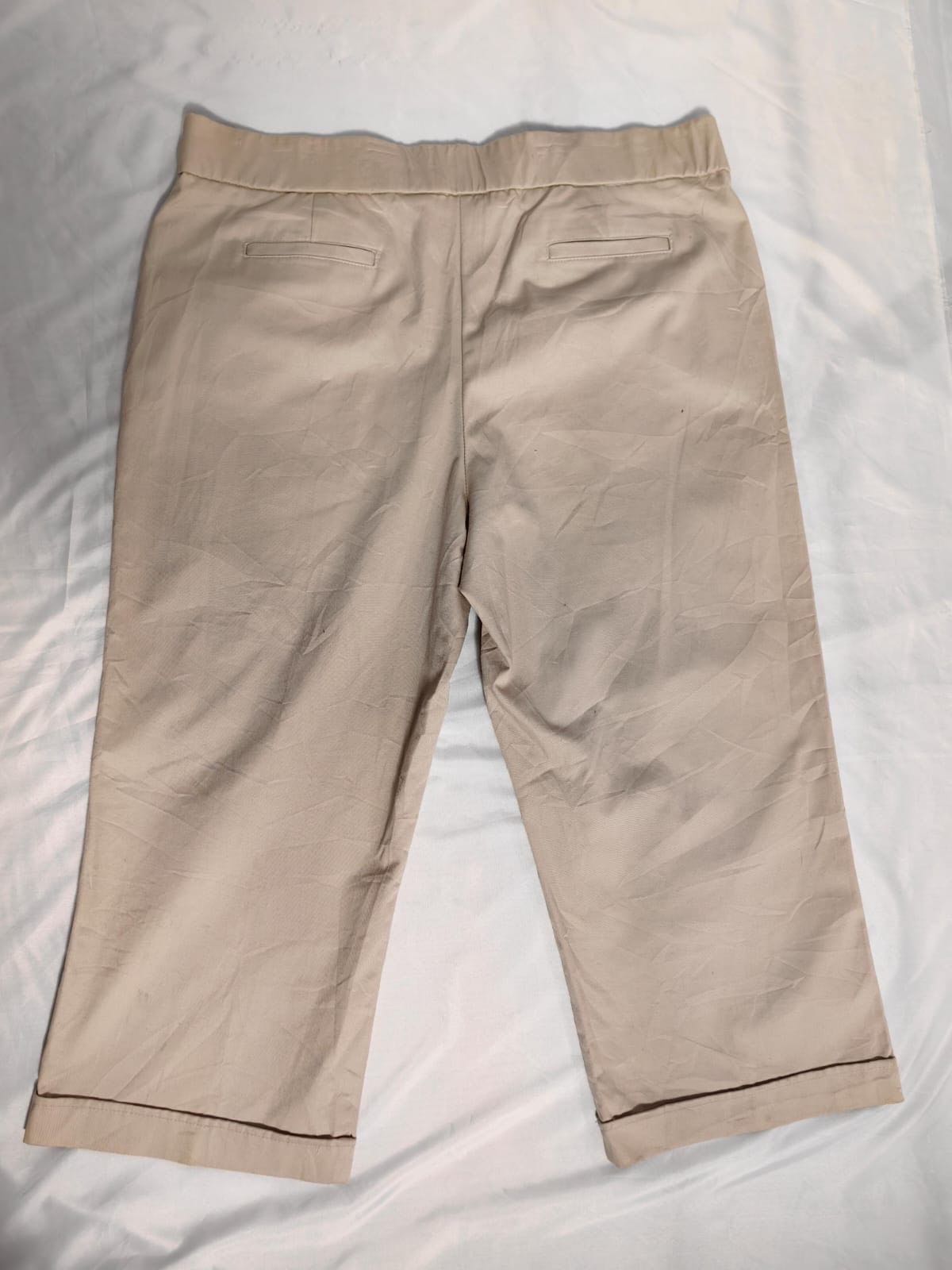 Talla 🇲🇽42 | 🇺🇸18 | Pantalón Capri | J528 | SAGHARBOR