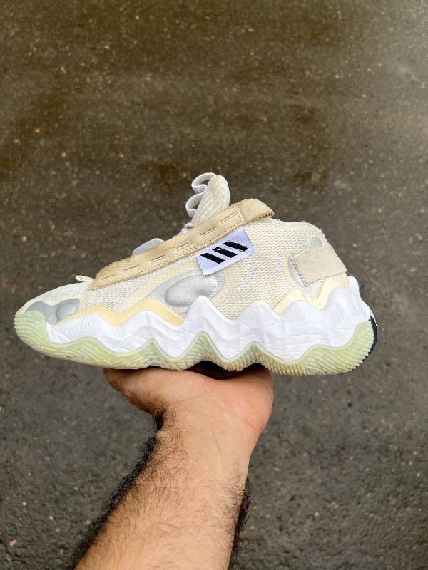 🔥Adidas x Size 9🔥
