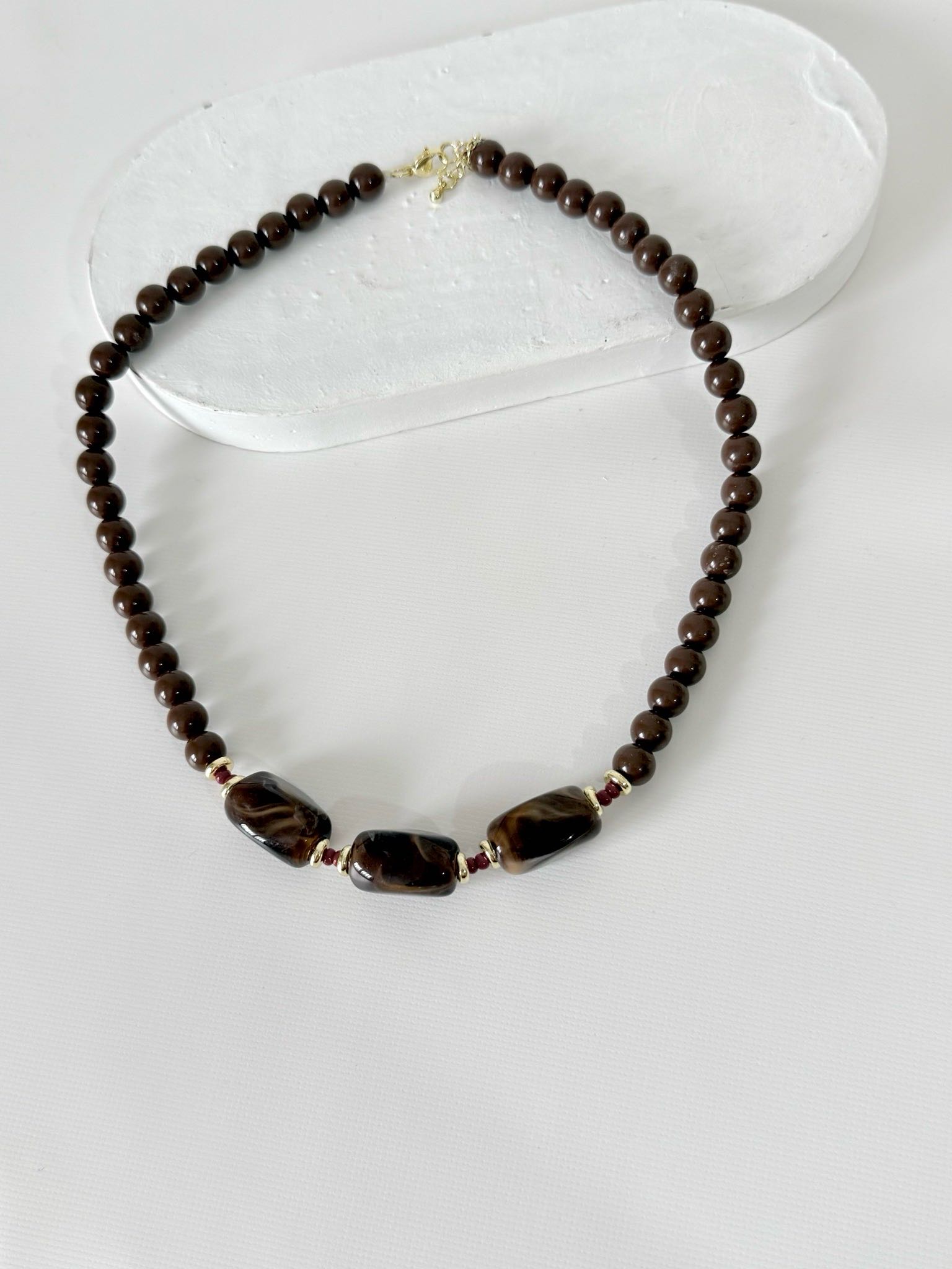 COLLAR ELEONORA CAFÉ (F- 1233)