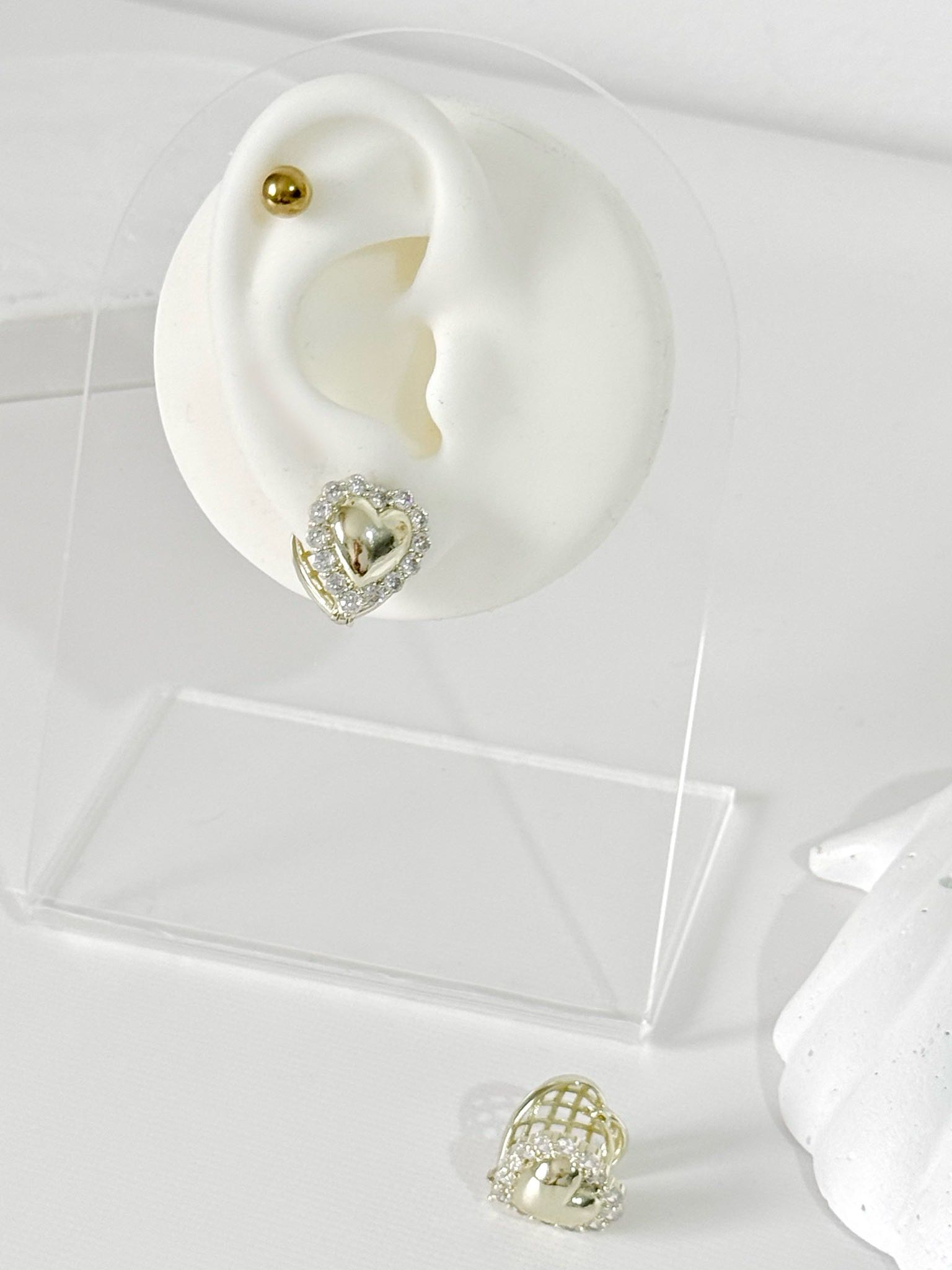 ARETES ELANDRA GOLD 