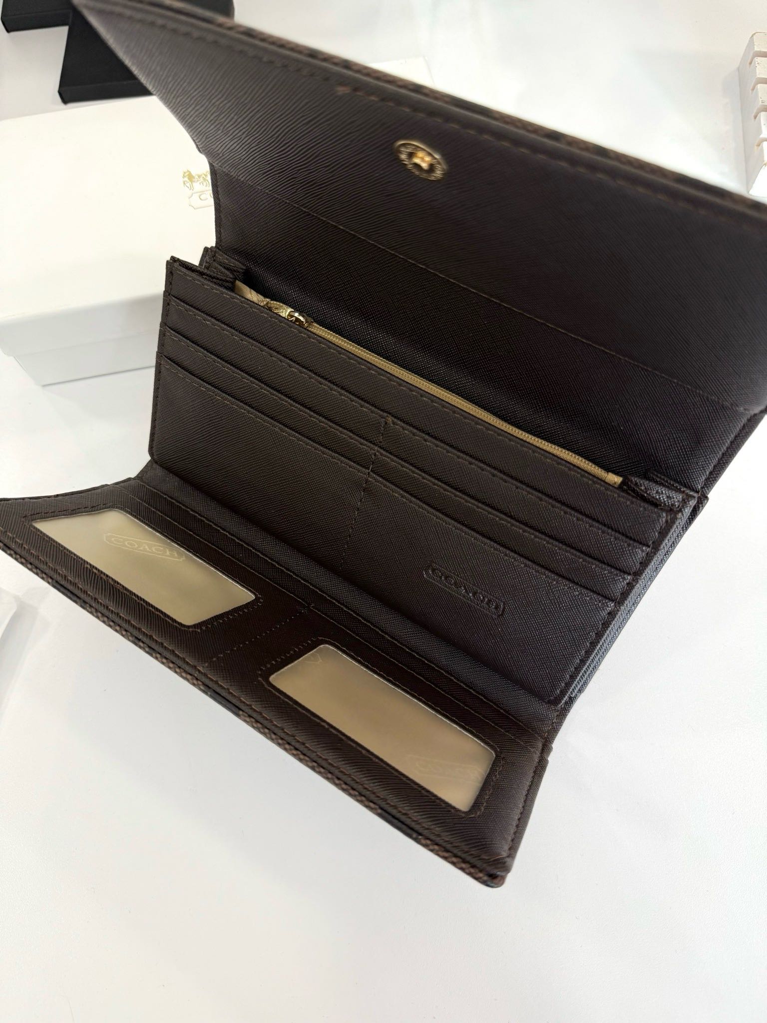 BILLETERA COACH LONG ESCOGE COLOR