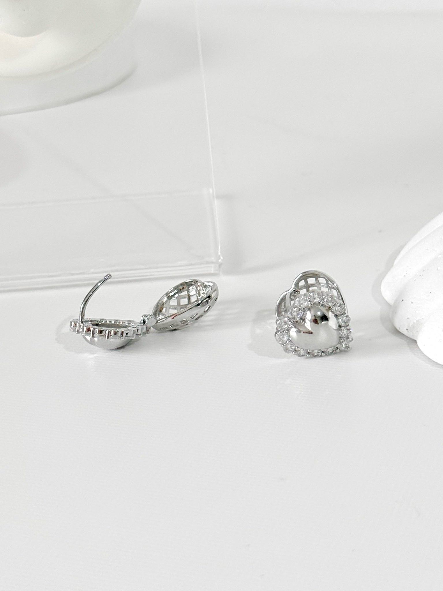 ARETES ELANDRA SILVER (F-1142)