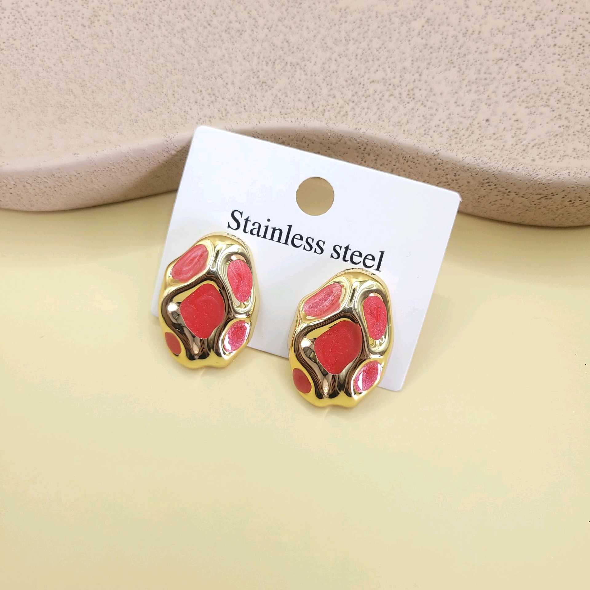 Aretes esmaltado rojo / plastimetal