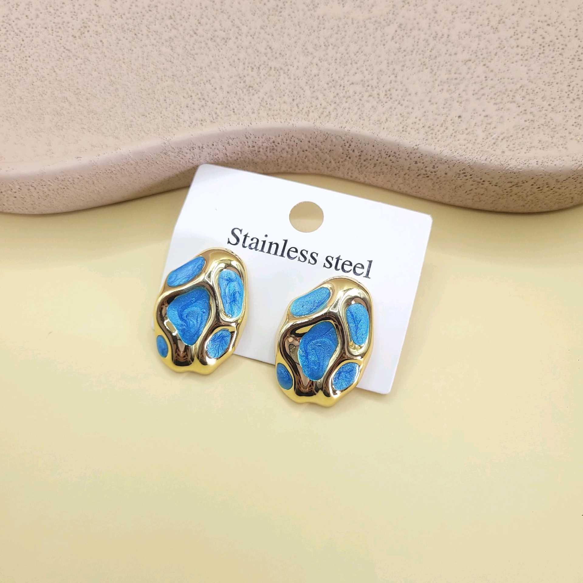Aretes esmaltado azul / plastimetal