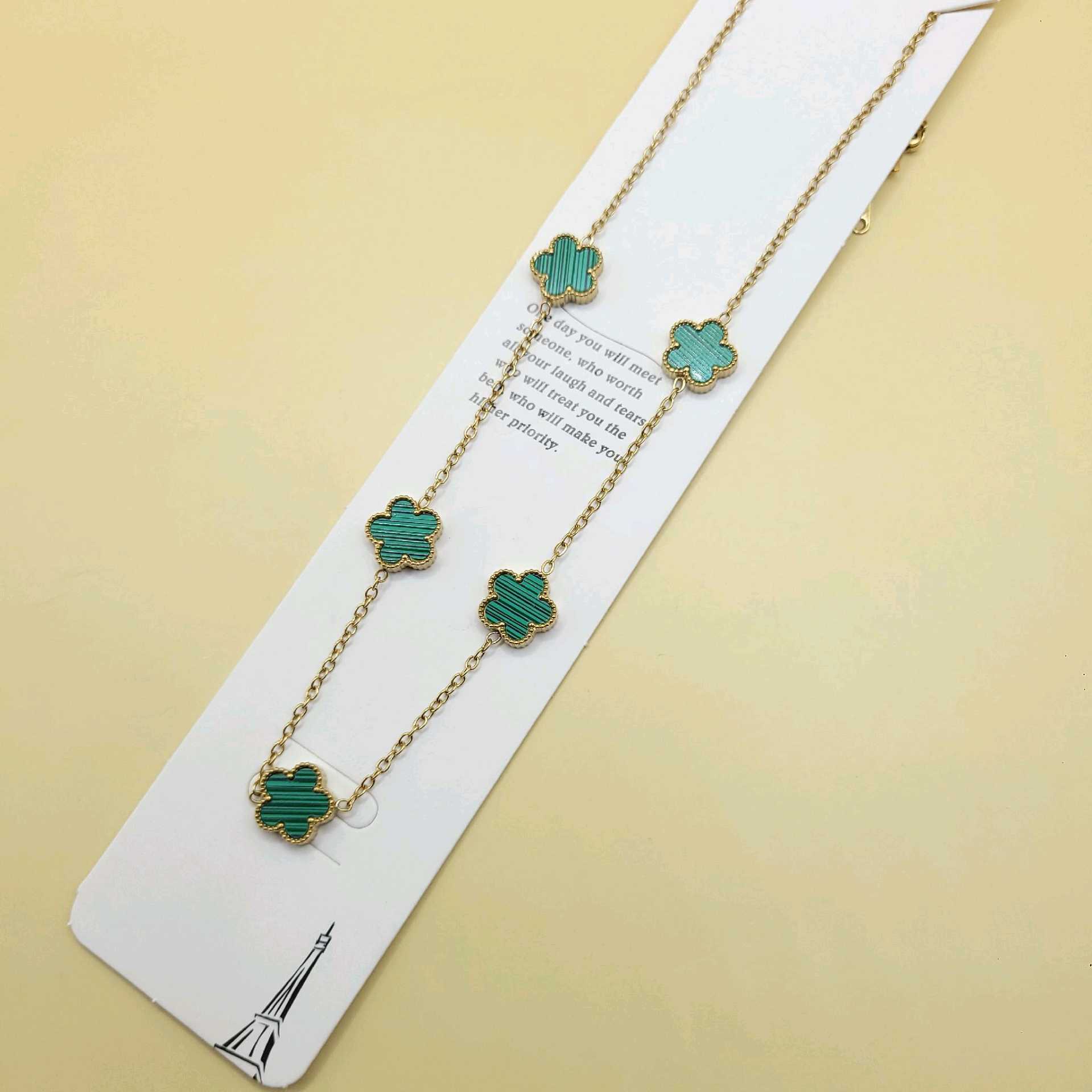 Cadena dijes Van Cleef verdes/ acero inoxidable 