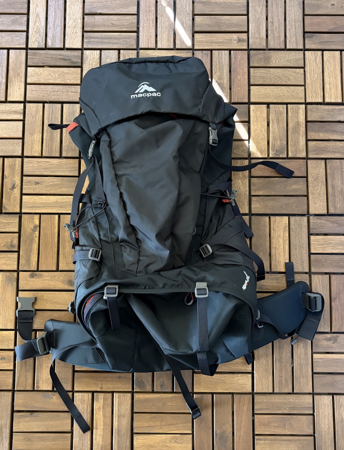 Macpac Torlesse 65L Hiking Backpack – Near New / Used Once
