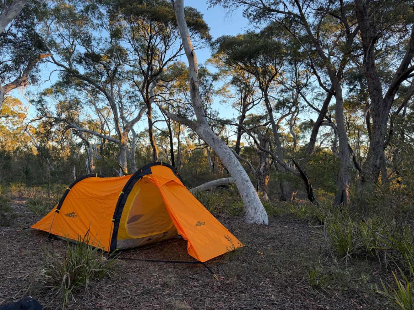 Mont Supercell Tunnel Tent