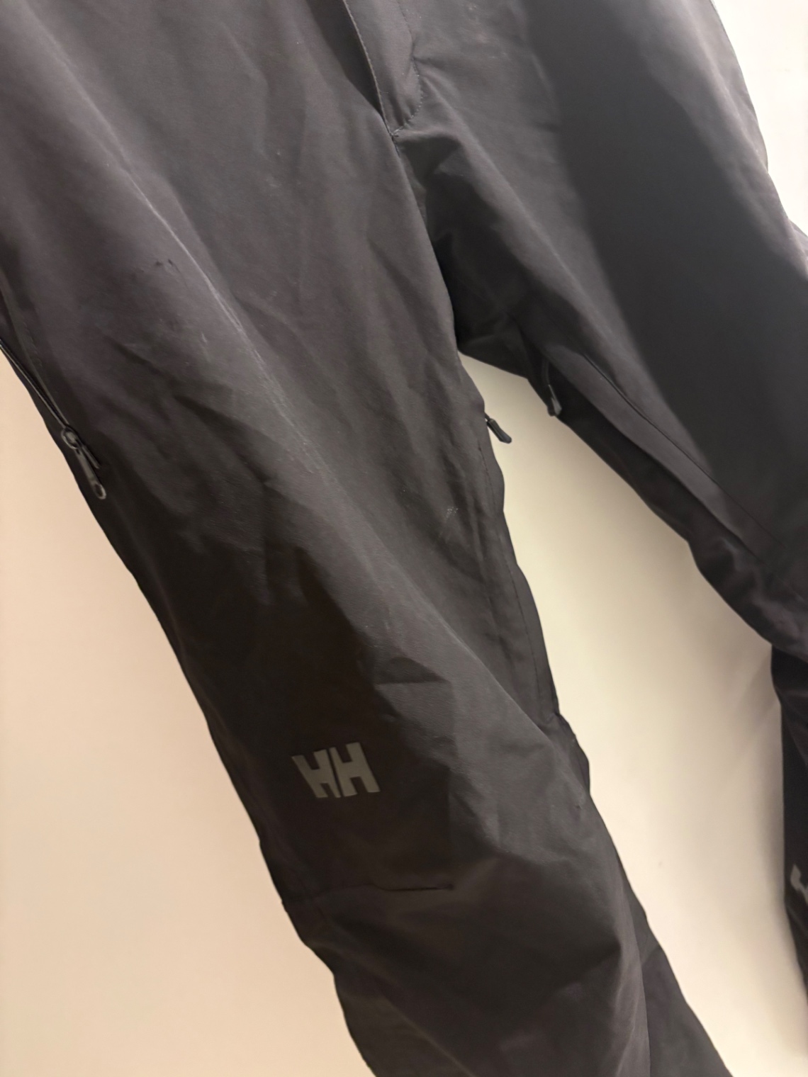 Helly Hansen Men’s Insulated Ski Pants – Black – Size S