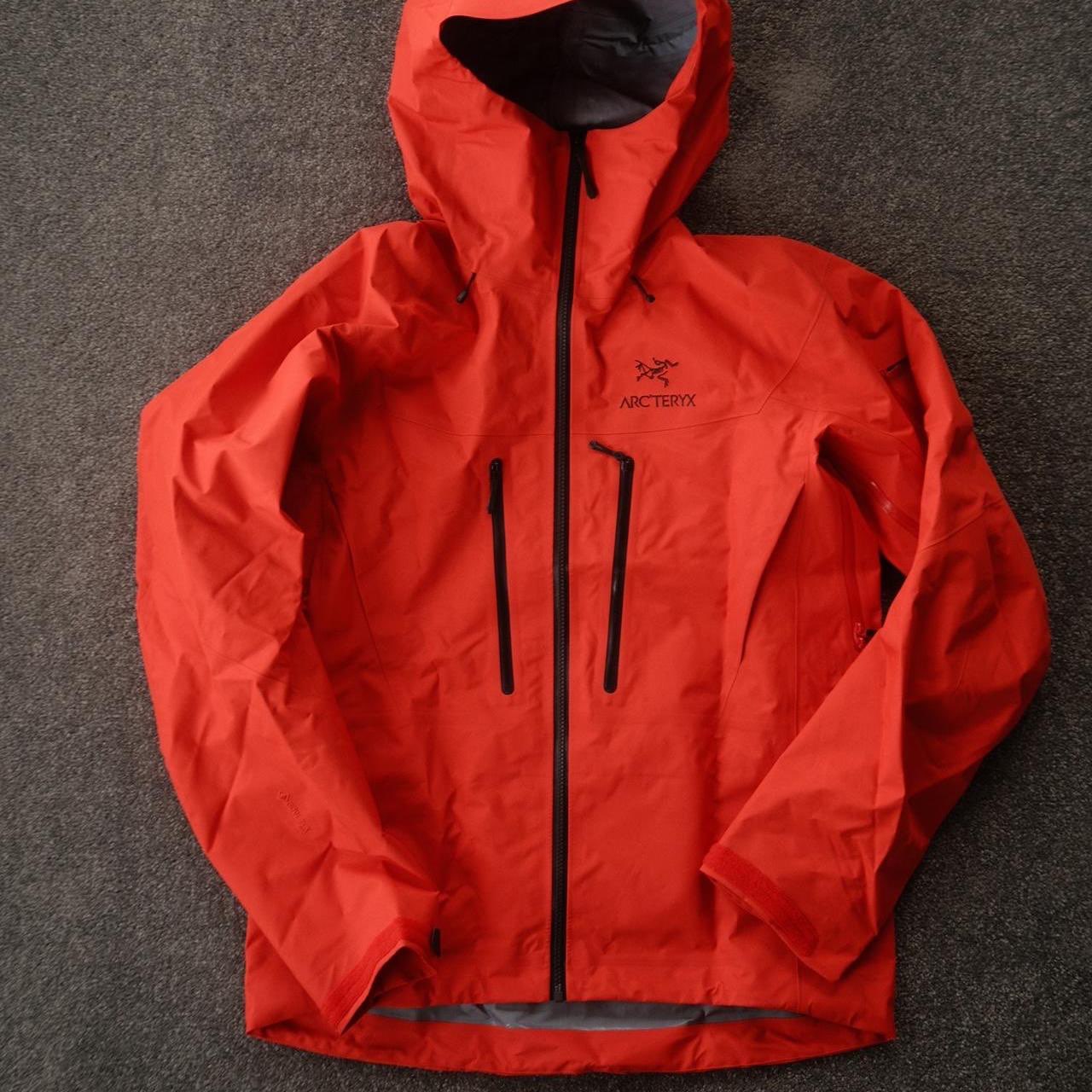 Arc'teryx Alpha SV Dynasty / Black - Men's Medium