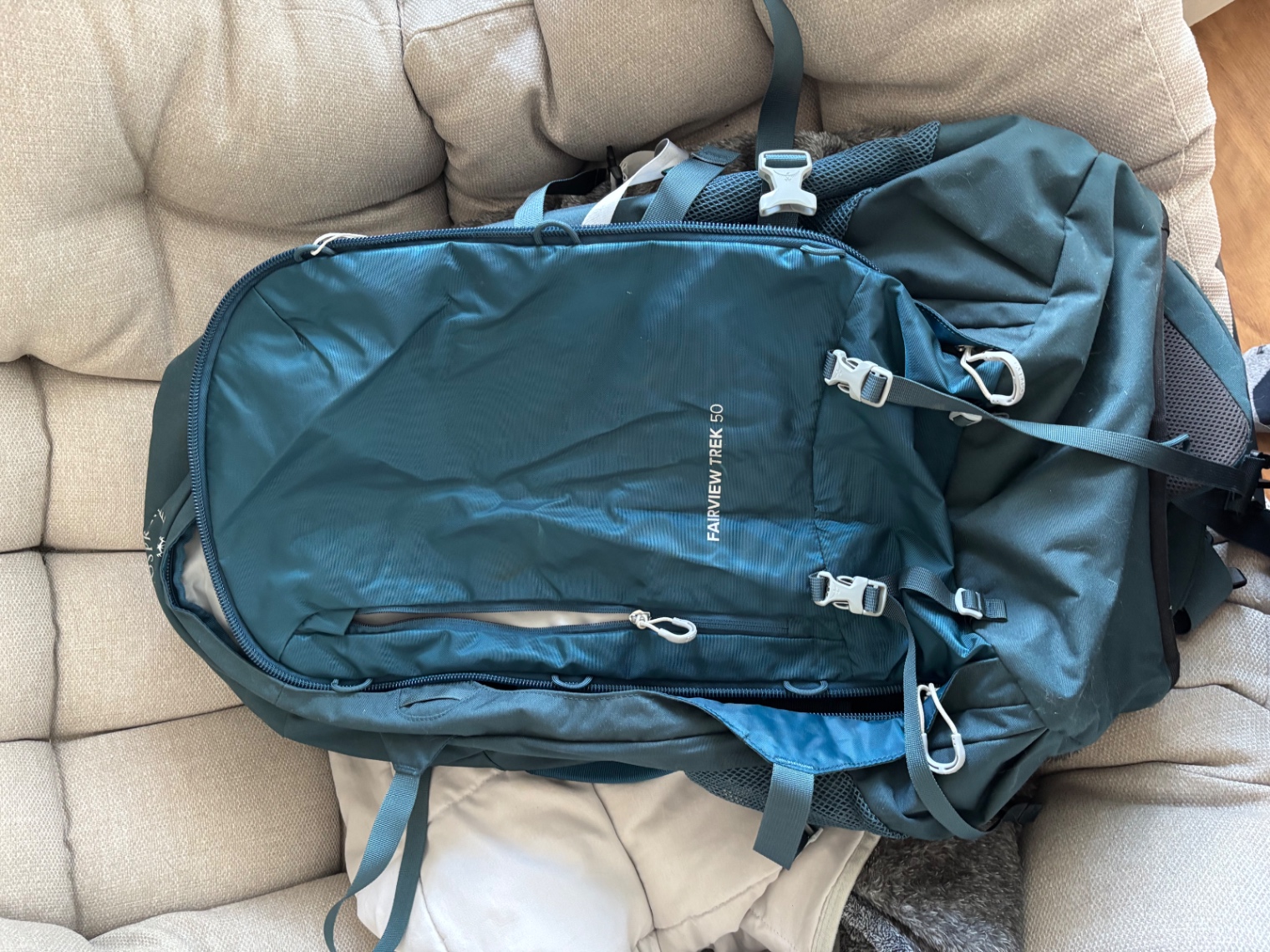 Osprey Fairview Trek 50L
