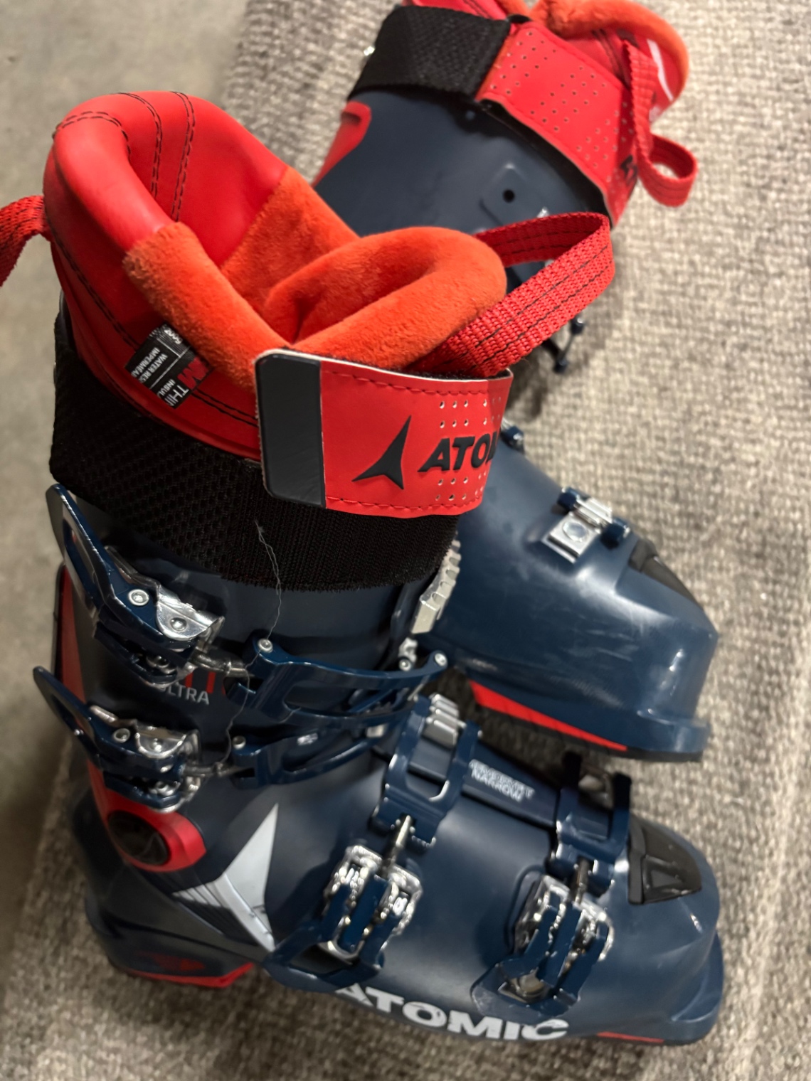 Atomic Hawx Ultra 110 S Ski Boots – Size 25/25.5