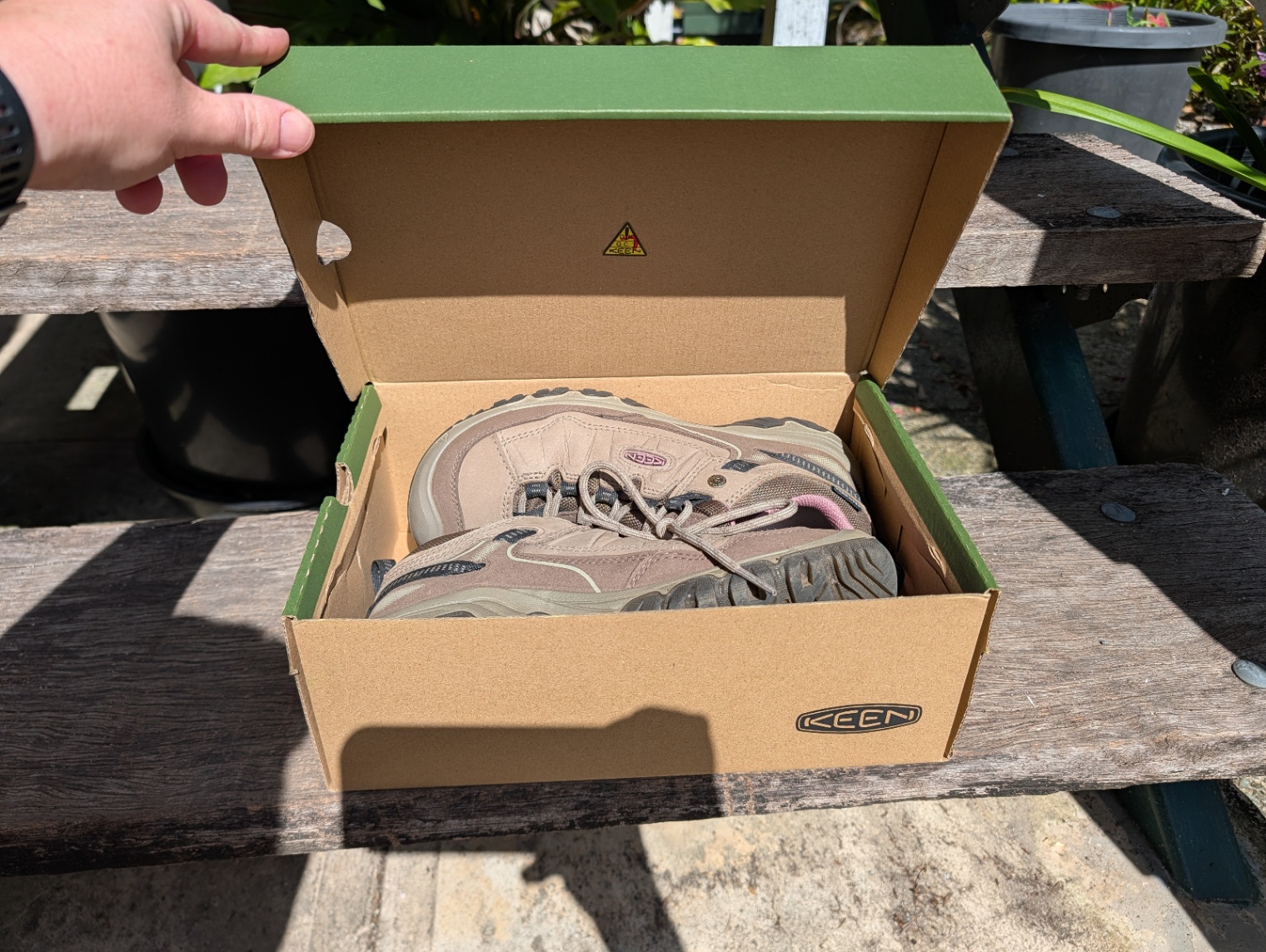 Keen Women’s Targhee IV Waterproof Low Hiking Shoes – Size US 7.5 (Like New!)