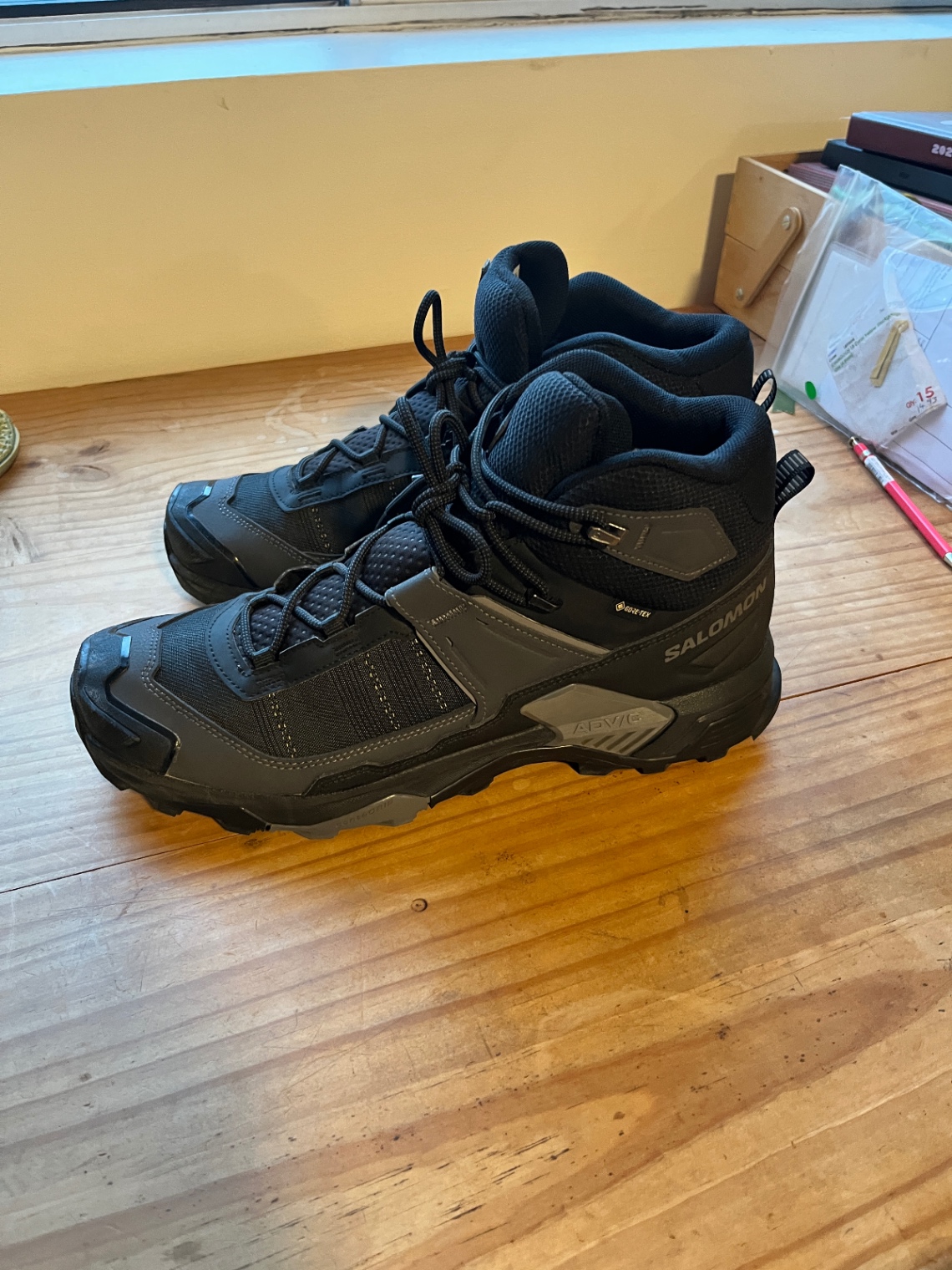 Salomon X ultra 5 mid