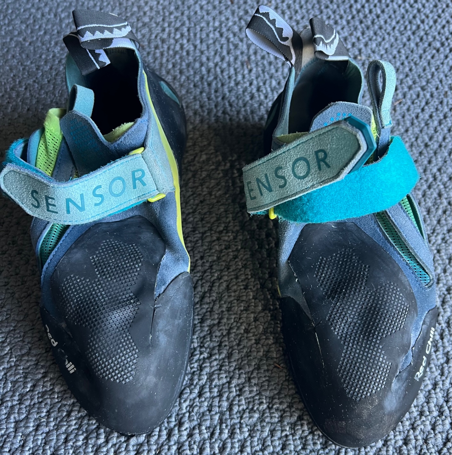 Red Chili bouldering / climbing shoes. With DMM Chalk bag $129