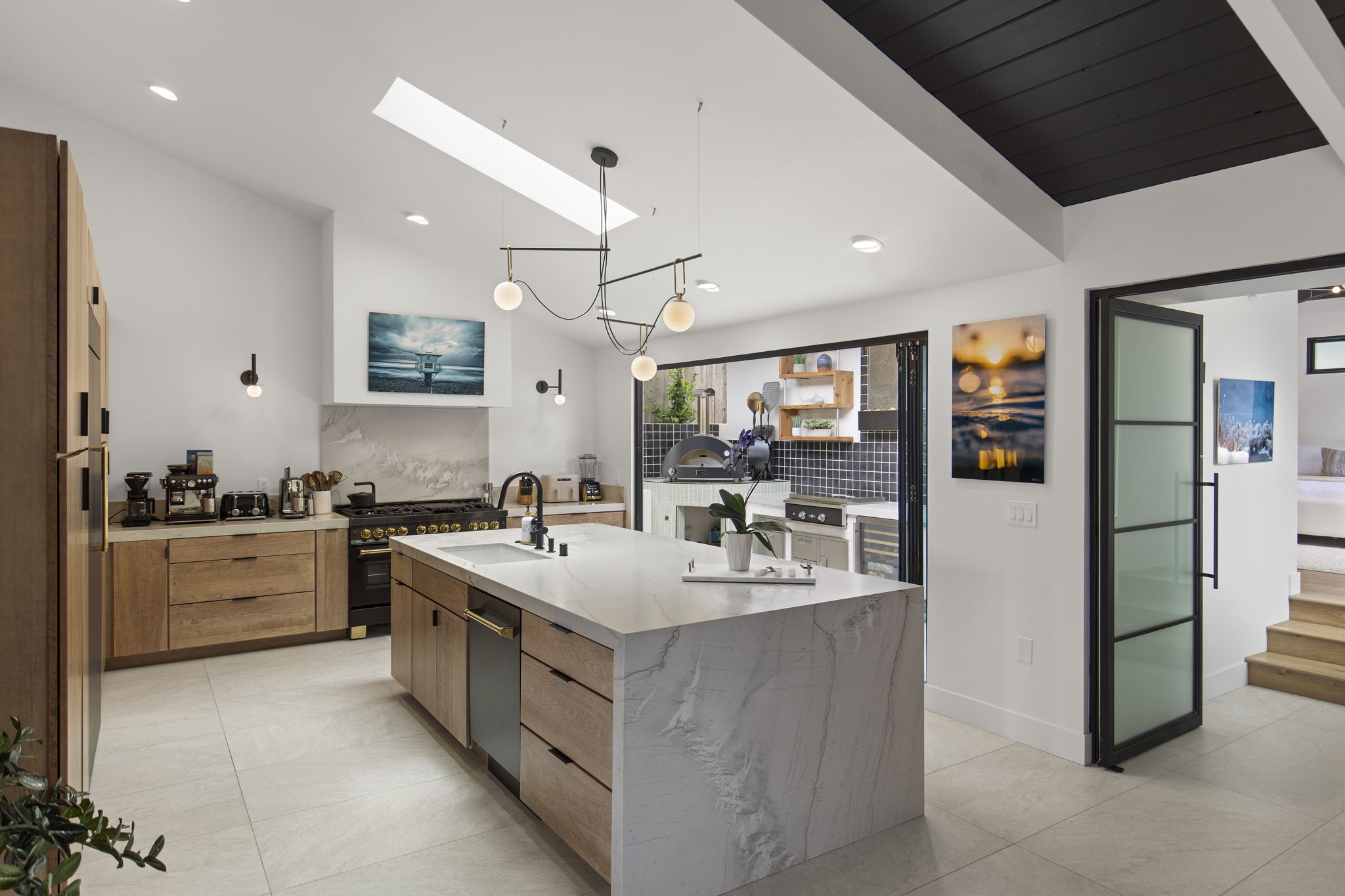 1761436856885_61-web-or-mls-NE0A3209.jpg