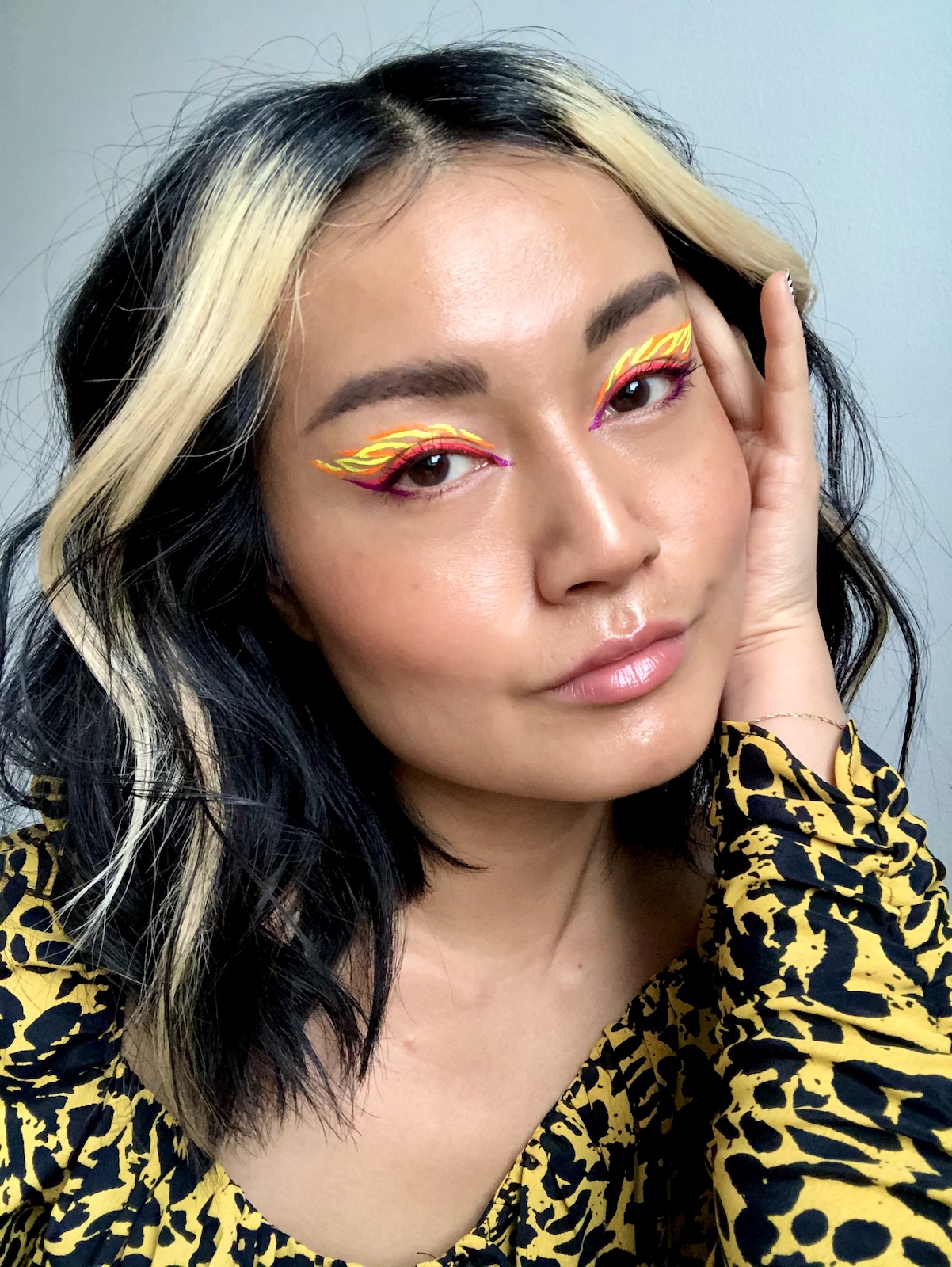 I leave you with this selfie because this firefox-eye took SO DAMN LONG TO DO.