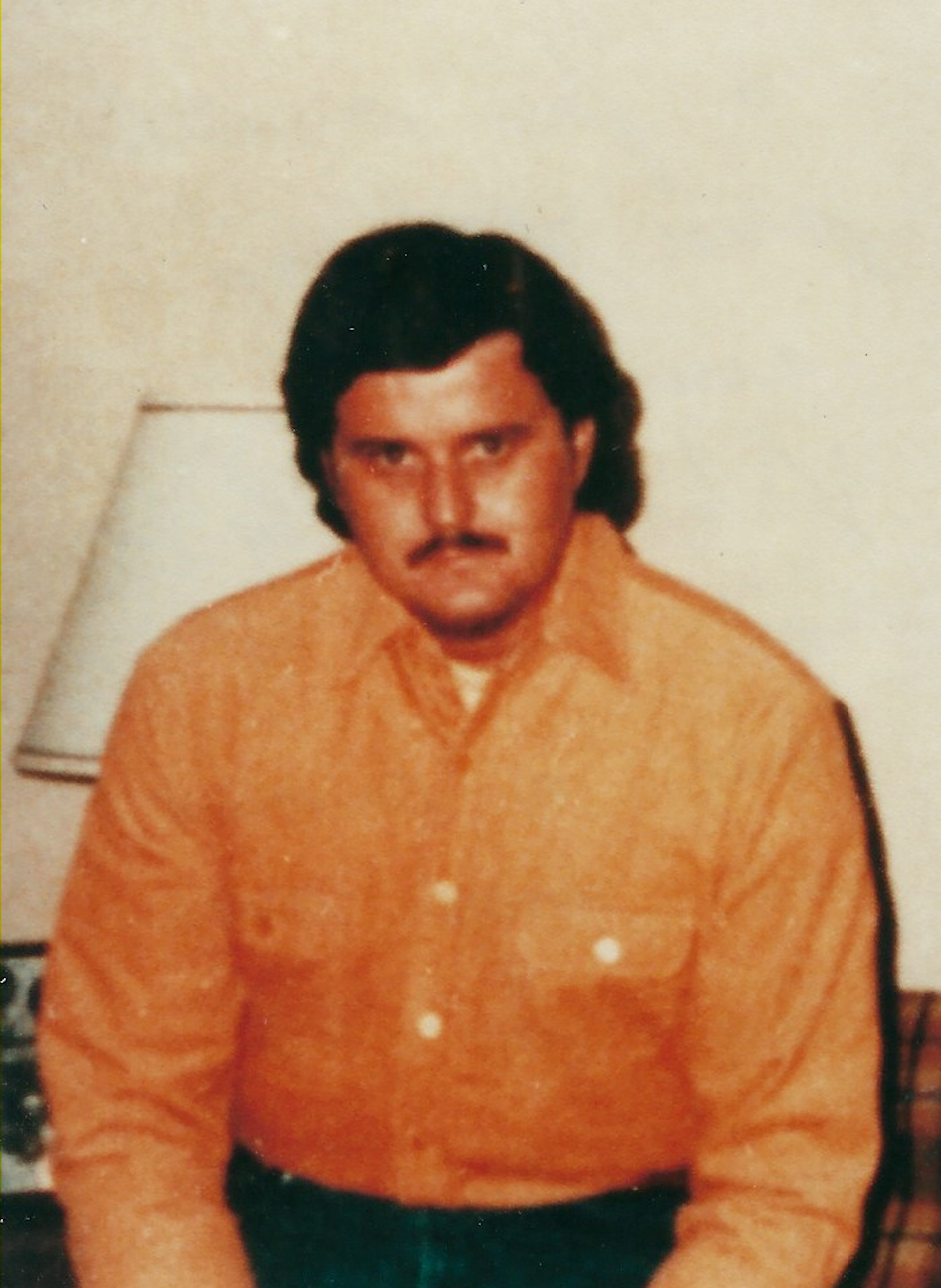 Bobby Joe Long Pre Arrest Photo with His Writing