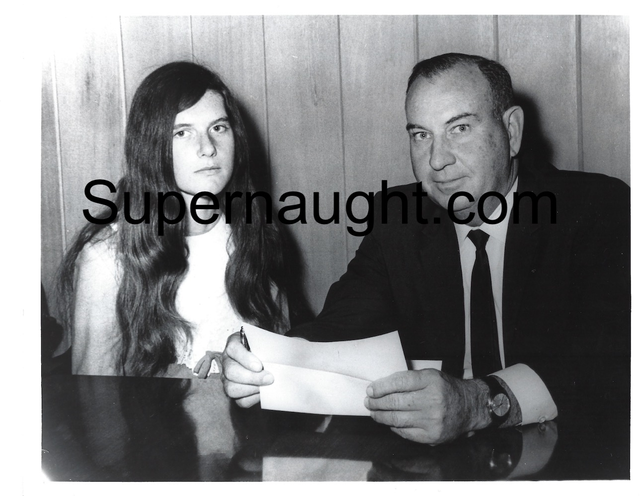Patricia Krenwinkel With Her Attorney Manson Family Press Photo