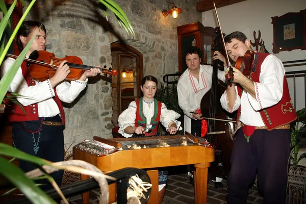 Cimbálová muzika Slanina