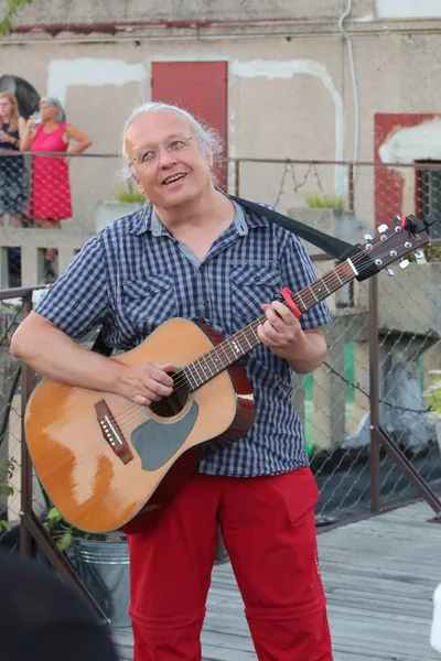 Petr Linhart