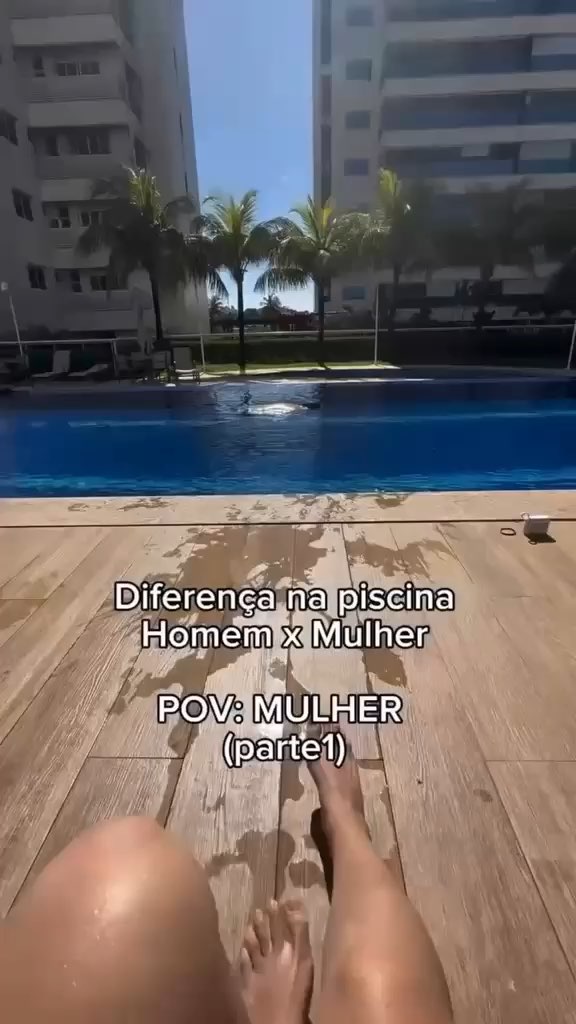 Homem x Mulher na piscina 🤣
