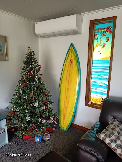 Wind and Waves Surfboard repairs & rental.