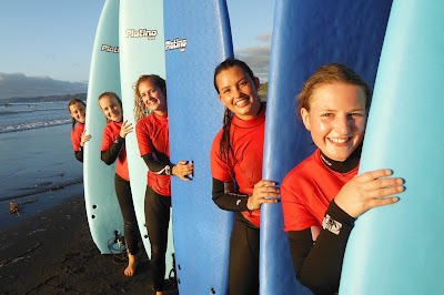 Surf Safe Surf Coaching Raglan