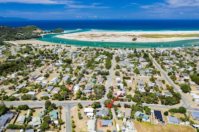 Aotearoa Surf Lodge | Surfboard & Wetsuit Rentals