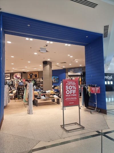 Surf Dive 'n Ski Cairns Central