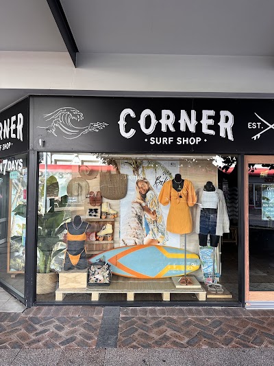 Corner Surf Shop logo